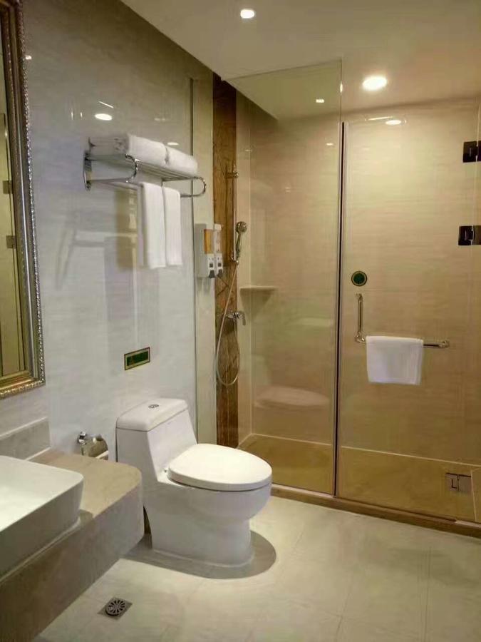 Vienna Hotel Zhongshan Guzhen Town Center Екстериор снимка