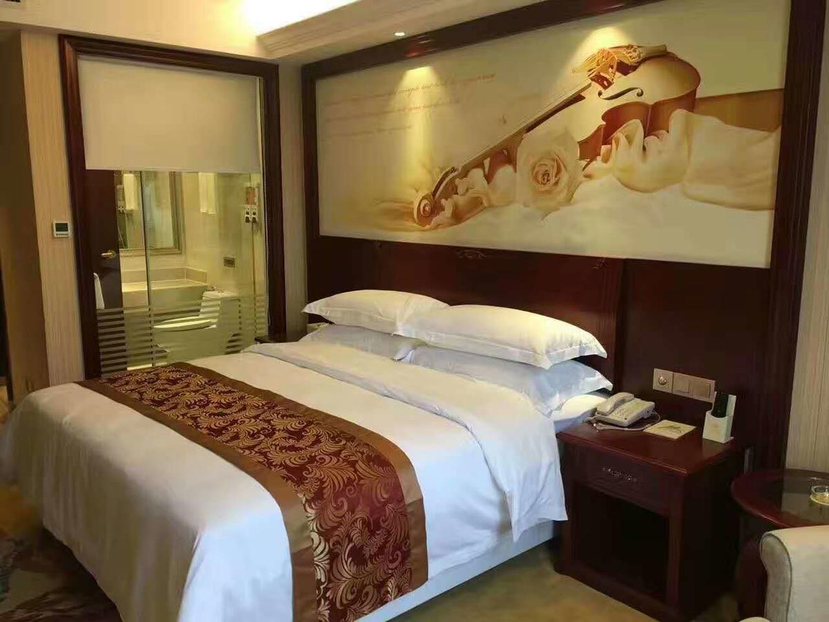 Vienna Hotel Zhongshan Guzhen Town Center Екстериор снимка
