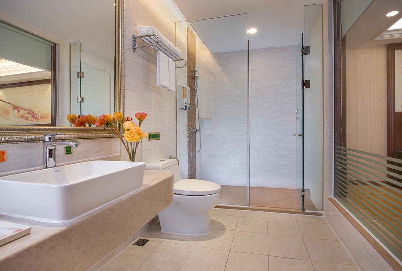 Vienna Hotel Zhongshan Guzhen Town Center Екстериор снимка